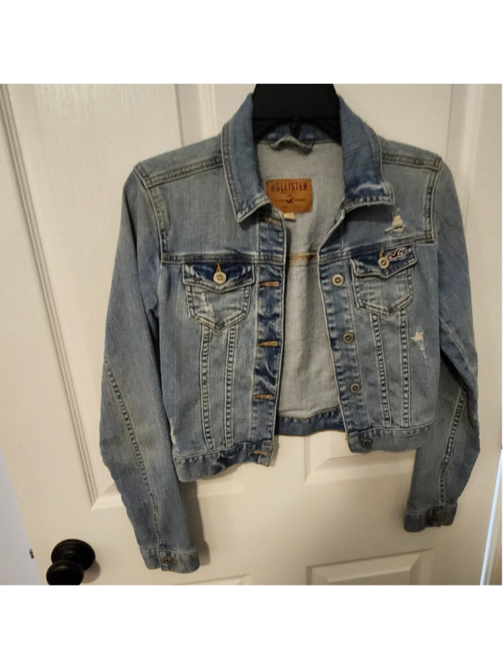 ✨ Vintage Y2K Hollister Cropped Distressed Denim Jacket ✨